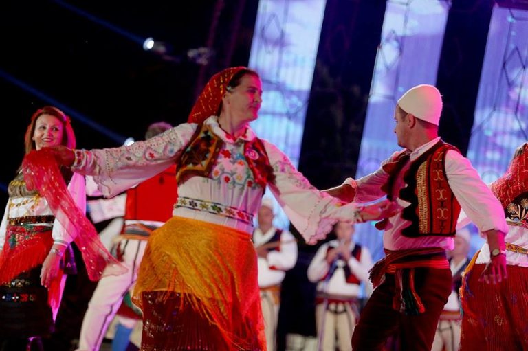 “Takimet Muzikore të Dy Botëve” nisin edicionin e 12 në kalanë e Gjirokastrës