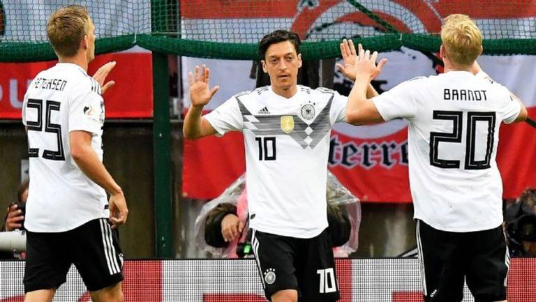 Low zbulon trashëgimtarin e Ozil, ja kush do ta mbajë nr. 10 te Gjermania