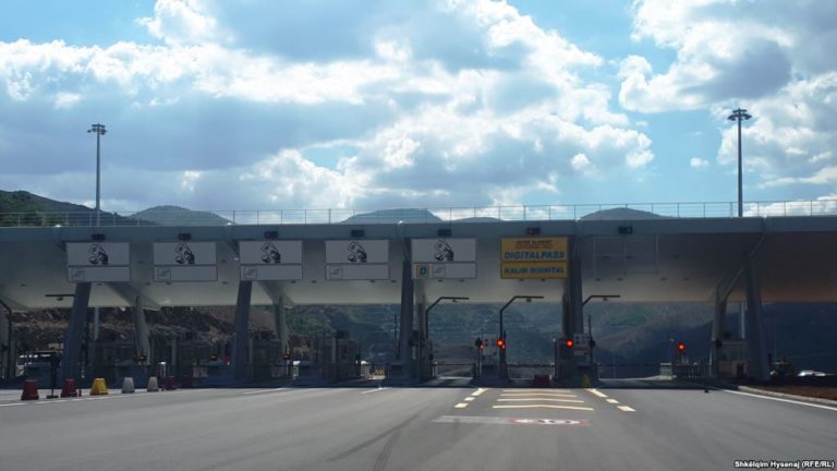 Taksa rrugore mund t’i dërgojë bizneset për në Maqedoni