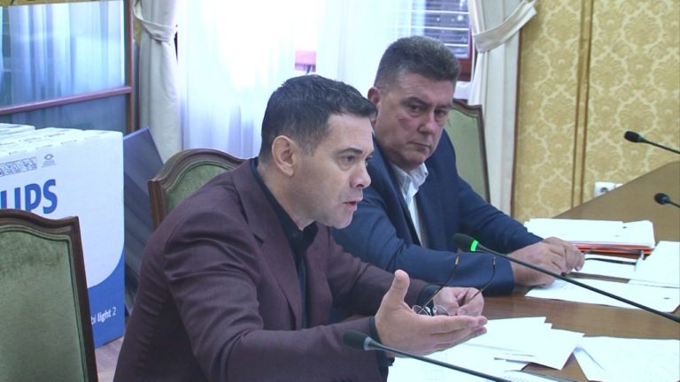 Komisioni i Ekonomisë, miratohet projektligji për mbylljen e basteve