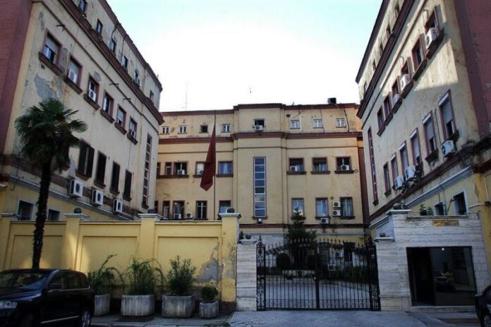 Ministria-e-Brendshme-700x466