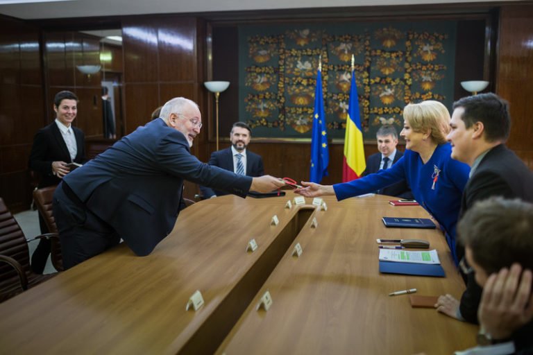 BE kritikon Rumaninë, shkak dobësimi i luftës kundër korrupsionit