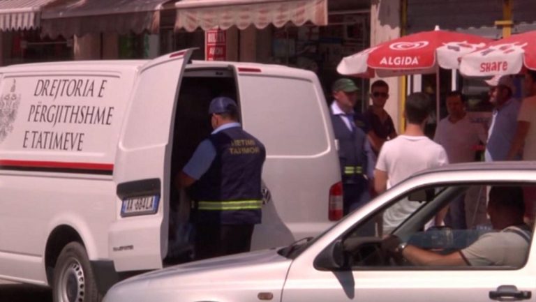 Korrupsion dhe shpërdorim detyre, arrestohen në Tiranë 2 zyrtarë dhe 1 tjetër në kërkim