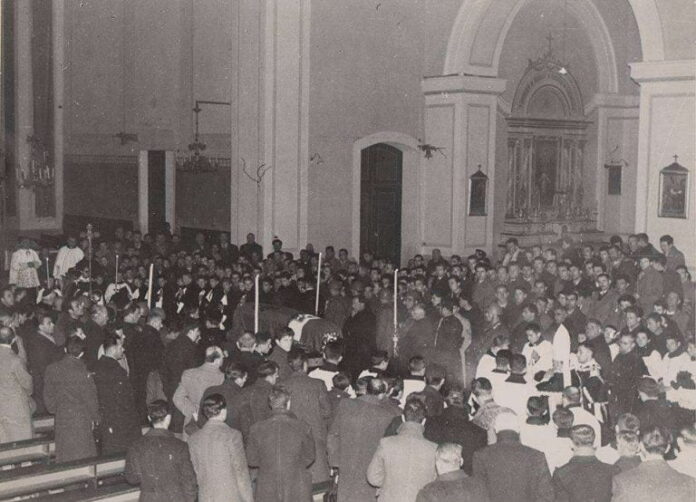 184FCC79-AB87-479C-B9C6-77C5E8B83F21