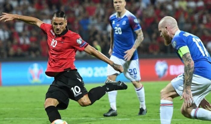 27BB4897-21FF-43CB-BABA-4F51792FCA2F