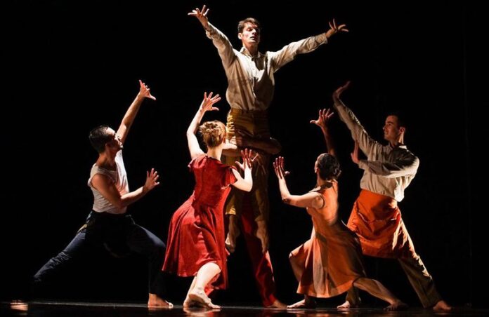 2CFC5F7C-3D23-4EE5-A2FC-392113717C8A