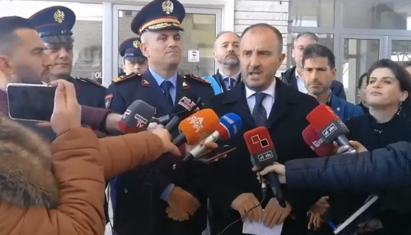 0905FC37-51D0-4C74-B681-3EE27CE50313