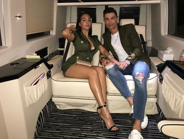 7F6065E2-94D2-4EA0-A66C-244ED283434C