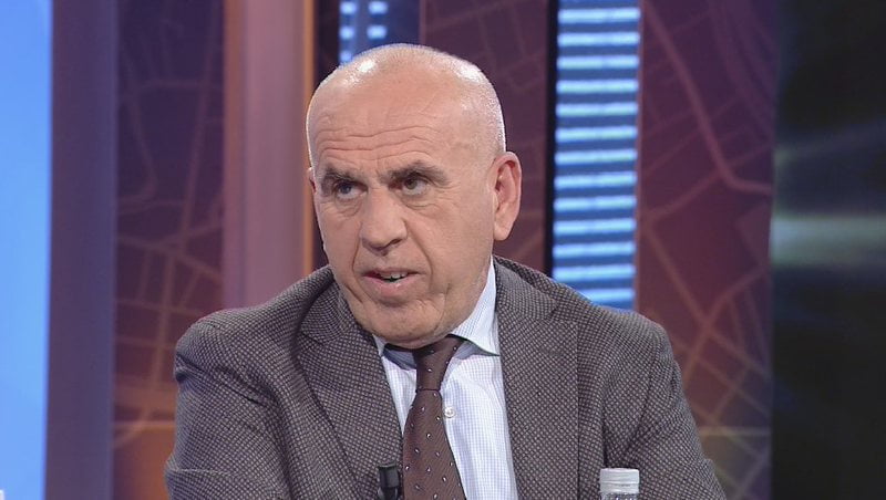 F58C0E70-46F0-42DF-ADF5-FF3D8F51BE50