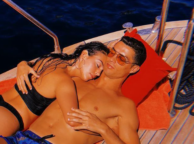 51E0AAB3-FEC0-49DC-83D6-F375366B82E7