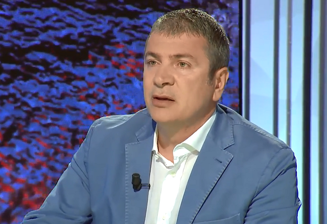 7CB059AF-7E9A-4E98-8713-1288BECF4BA8