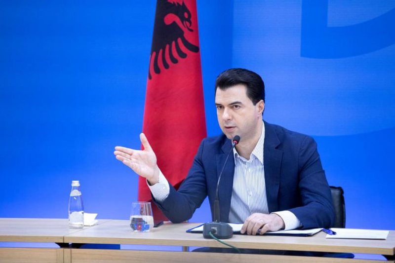 D6DE789A-AF15-4670-A478-495806890816