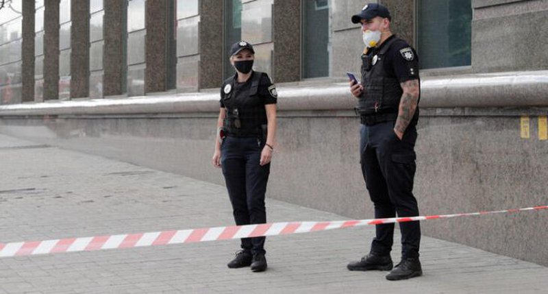 4567B493-91F2-4ACA-84C1-2E85CF5688D5