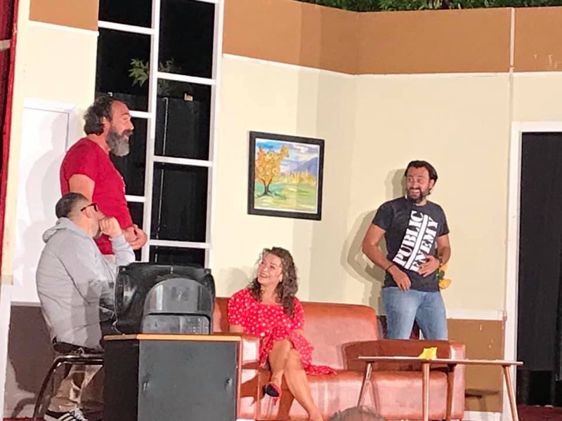 5A4A27B2-6201-4F2D-A697-3630D9F5D5D6