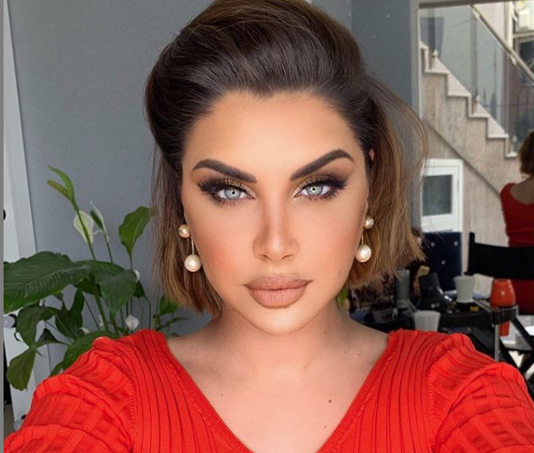 7EFB9A8F-FE31-476B-B577-F5E62603F6F4