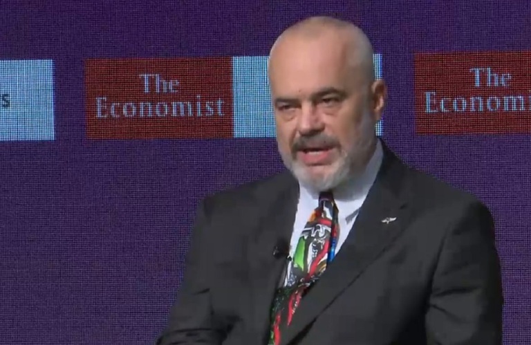 Rama në Athinë: Mosmarrëveshjet mund të zgjidhen përmes dialogut