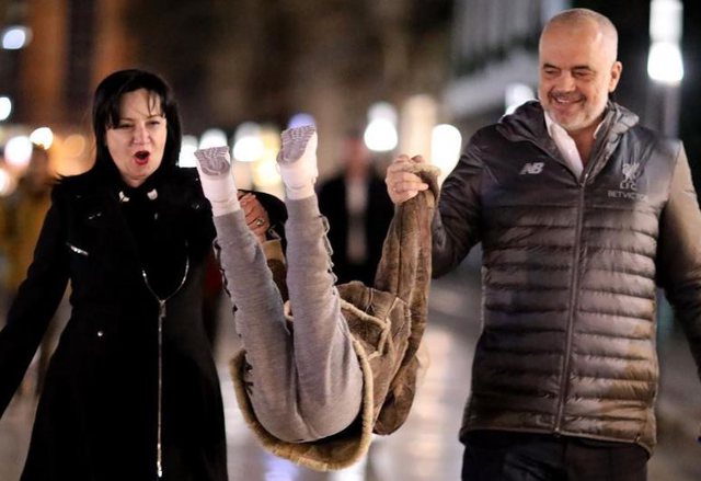 88D72689-EC3E-4DE1-884A-4F6FCEE80485