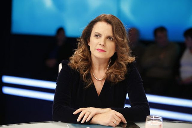 B20327A7-9D52-49E4-A255-B1AB162B3C6C