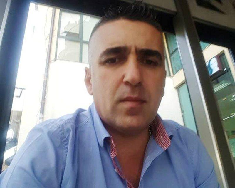 A95CD00E-2F7D-4AF2-81F3-109B88D1E4EE