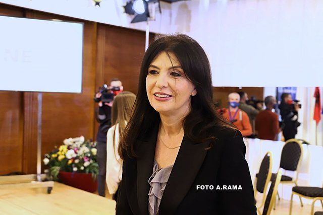 D5761ED7-A639-4E19-A927-0F727DCB269F