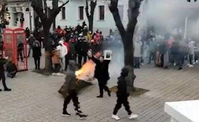 489EBB07-4709-4830-8CF7-F2623A03A87F