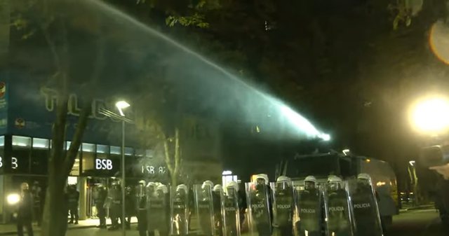 770DB08C-3C08-4BA4-A25C-39AD6AFAD020