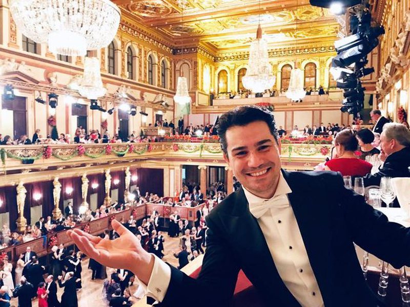 9B77A246-162D-40E1-929B-50E6D4B7FFE9