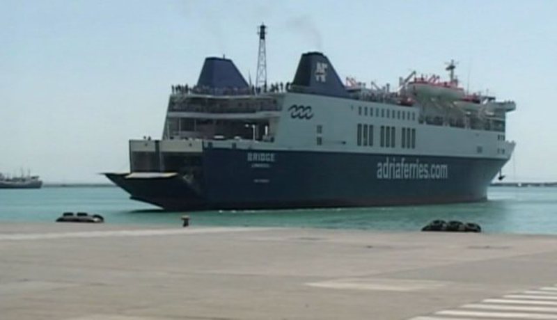 83DDEA06-A45D-4B20-98E6-186E293BD07D