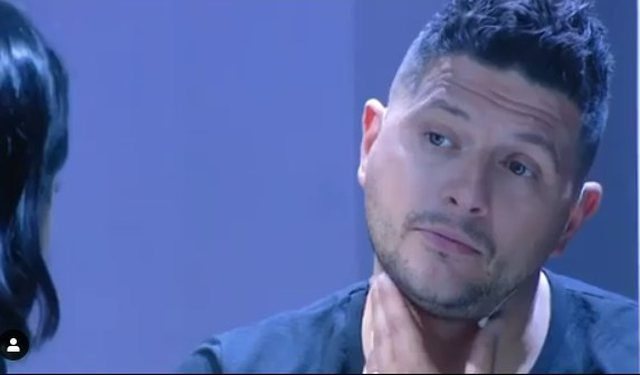 15194698-CF8A-457E-88BF-3A388136604E