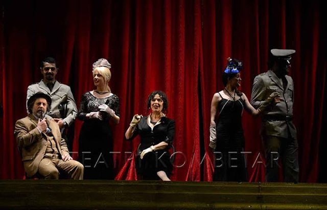 645DE642-B97D-488B-AE17-913F6292F69F