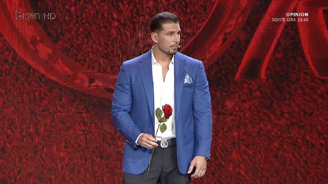 D728D9C8-45BE-4897-9792-F2866915F090