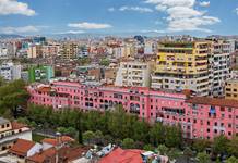 Nuk ndalet shtrenjtimi i banesave në kryeqytet, edhe qiratë nuk qëndrojnë mbrapa