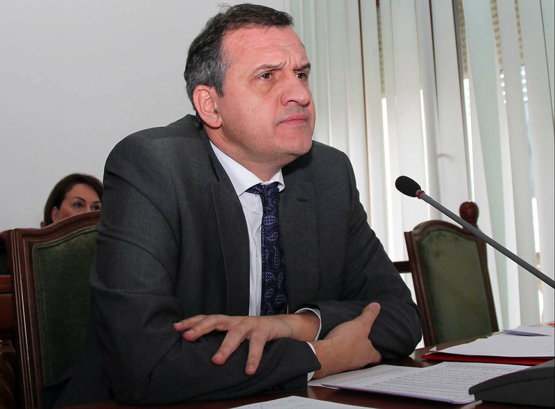 BBC3834B-1A7E-4303-AA82-E55CD8E35545