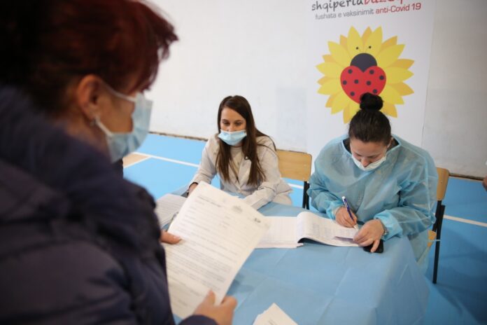 vaksinimi-mesues-696x464