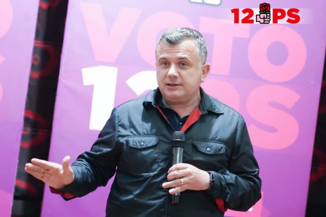 8698EF3D-8A80-4813-B1FE-EB3C569ED6DA