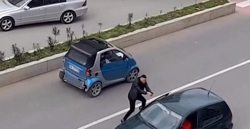 ED9BC3C8-6B5E-47DD-838A-D49139E095F4