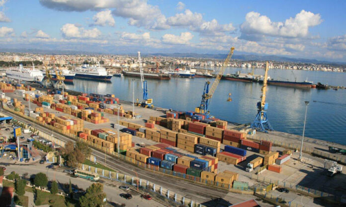 Porti-Durres-kontenieret-sot-696x417