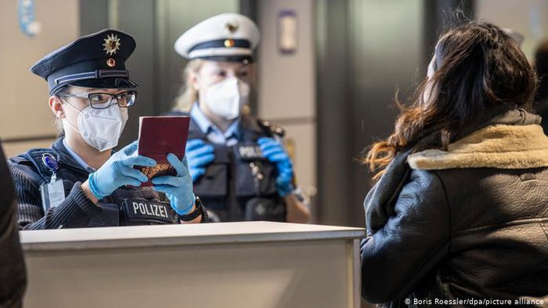 8BEF2902-3FBF-4CB7-BD58-238B107EC1D2