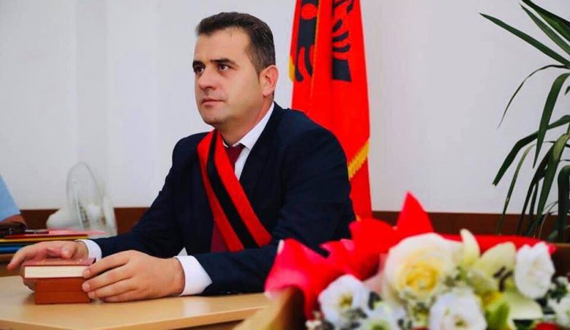 1586C22F-8DEF-4A0C-AE5C-03998811FA62