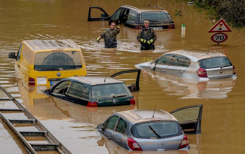 7B134D20-5C6B-47DE-81E6-C140E9D97713