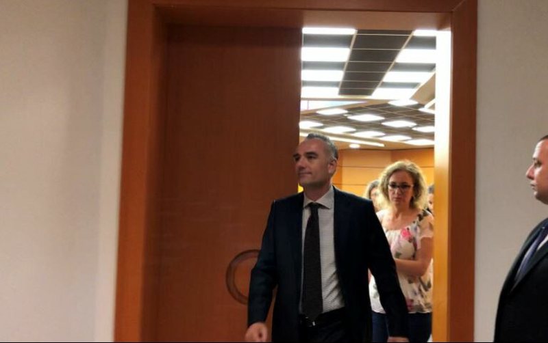 9D8F70B0-39D3-4468-B679-E1B26EB302BD