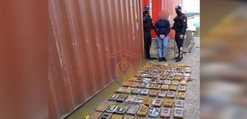 B9AB559C-49CD-4428-9A78-2135364C364D