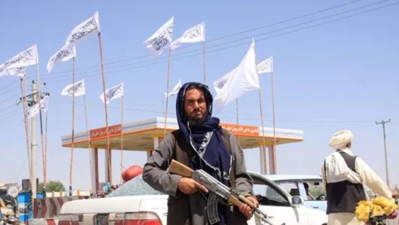 7F68026E-FF1B-45EE-BC16-80B505C04B20