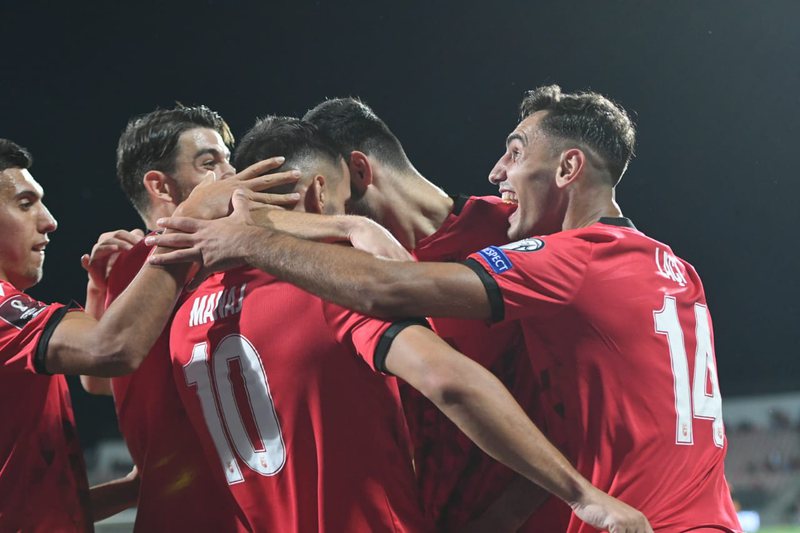 7597A617-2232-4370-A461-23A53B694FF3