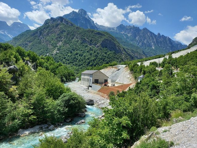 3414A8EE-830E-4341-987F-DBA3297FDA54