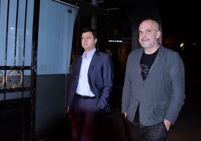 8B1152B1-0F87-4E6A-A778-0271A49D86A7