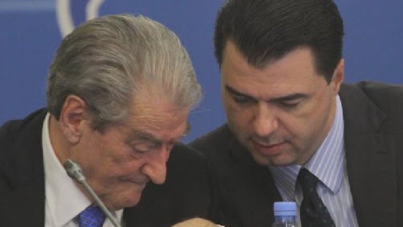 6095CB3C-D6EB-4032-A326-A9B3E8328E06