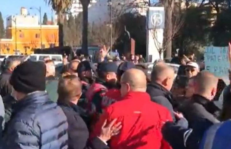 06289A38-75E1-48B7-8B11-6F0F4AF49DB0