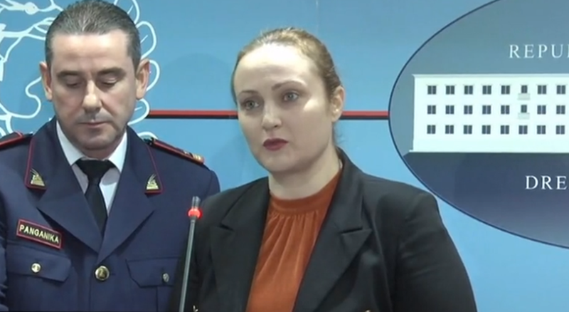 08AF8A3B-7594-4DE5-9547-F313898B36F8