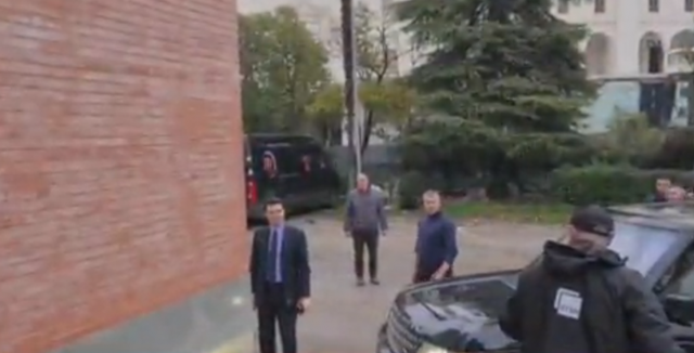 124277C5-F153-420F-BAC6-C8E2B34A1296